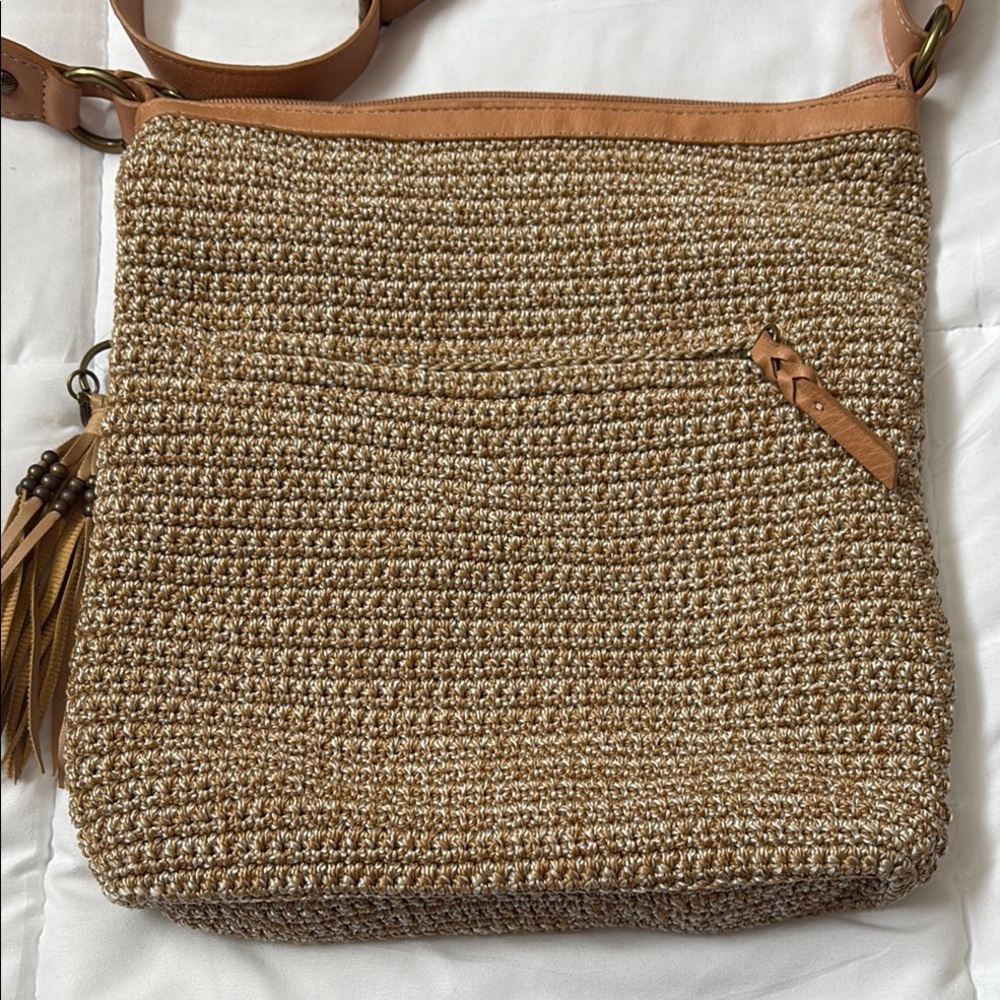 The Sak Stylish Spring Summer Beachy Tan Woven Shoulder Bag w/ Tassel Accent - Picture 3 of 5